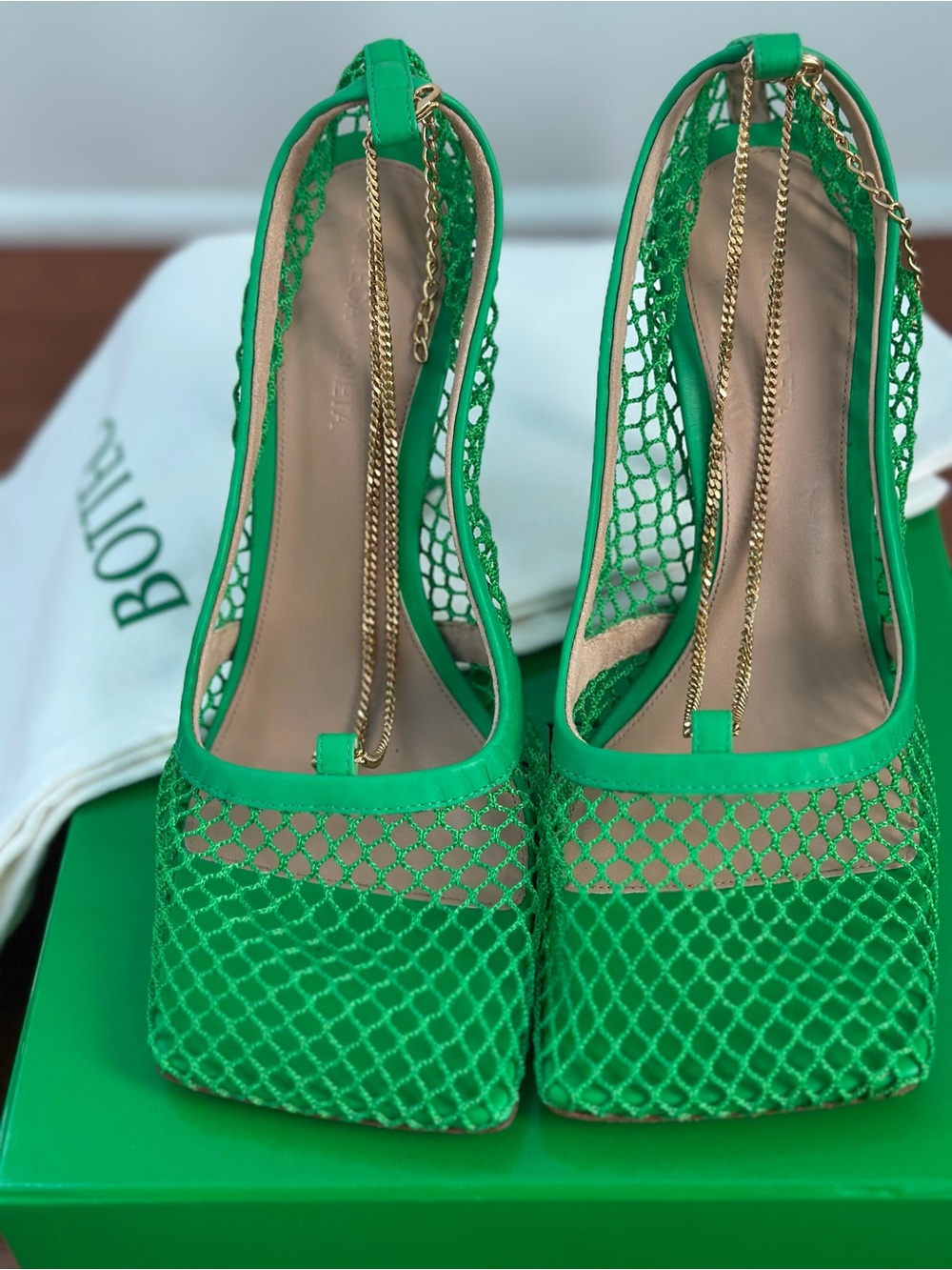 Bottega Veneta Green Mesh Chain-Trim Heels - Picture 5 of 6